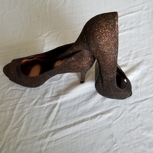 Nine West Peep Toe - Picture 2 of 5